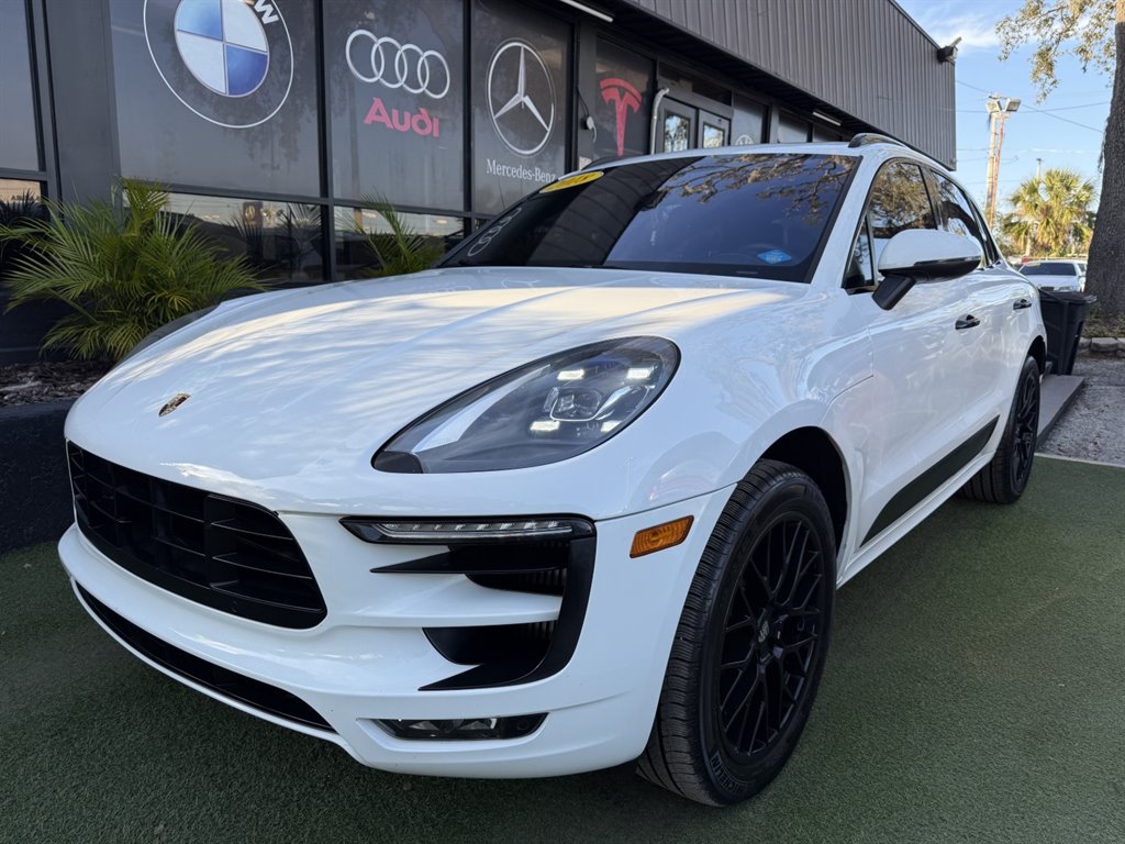 2018 Porsche Macan GTS's photo