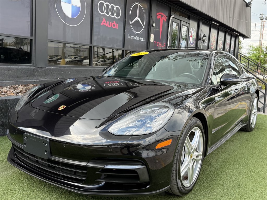 2017 Porsche Panamera 4