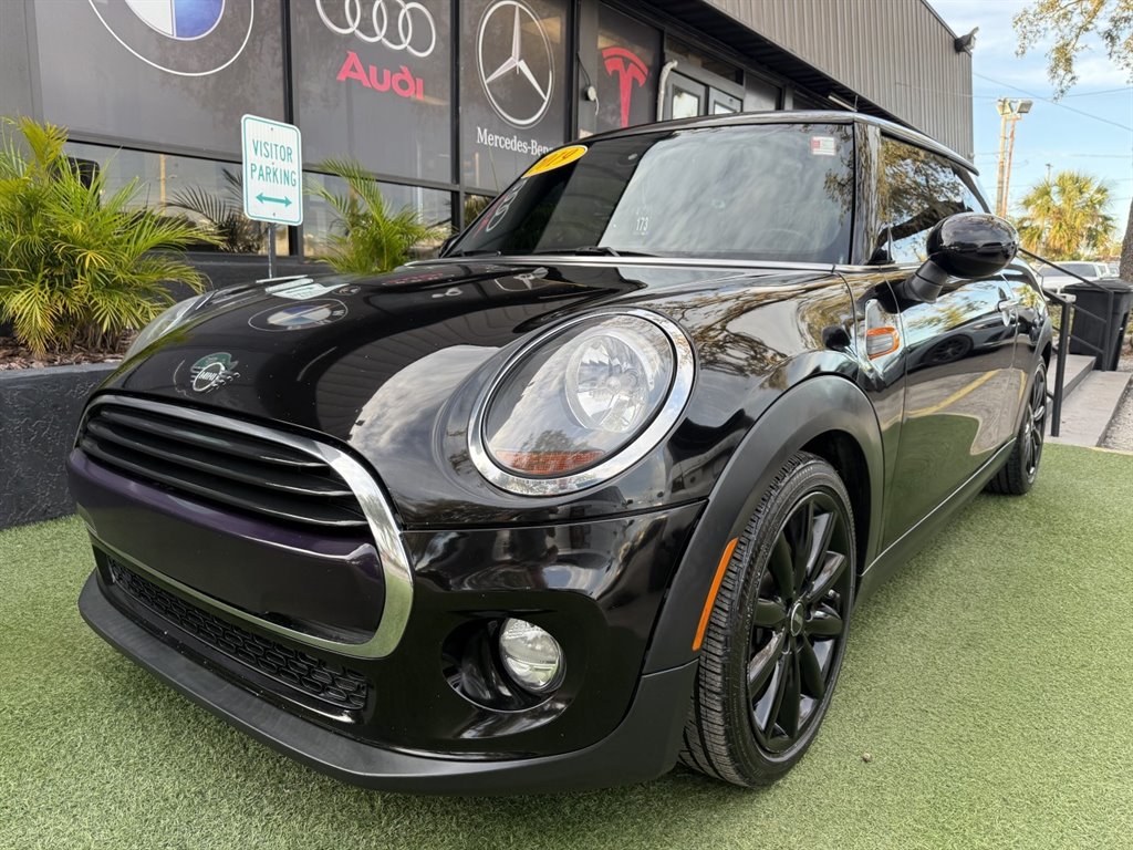 2019 MINI Hardtop 2 Door Base's photo