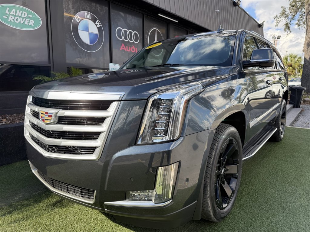 2019 Cadillac Escalade Luxury's photo