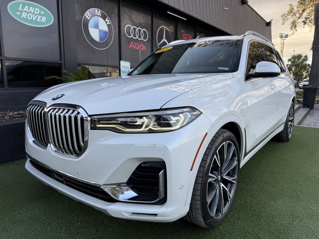 2020 BMW X7 40i's photo