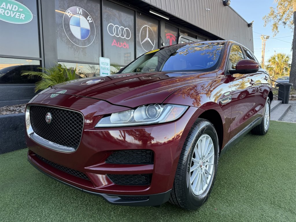 2017 Jaguar F-Pace Base's photo