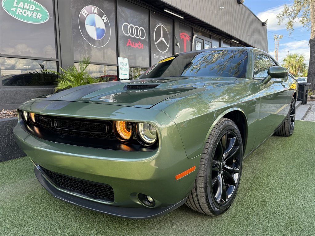 2018 Dodge Challenger SXT Plus