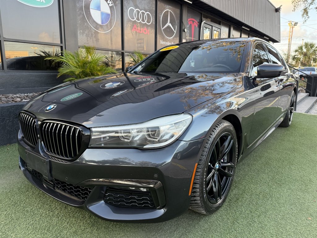 2019 BMW 7 Series 740i's photo
