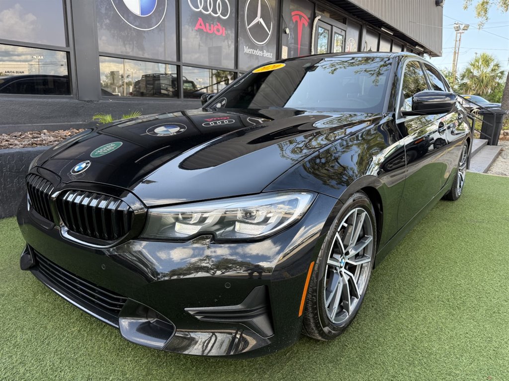 2020 BMW 3 Series 330i Sedan's photo