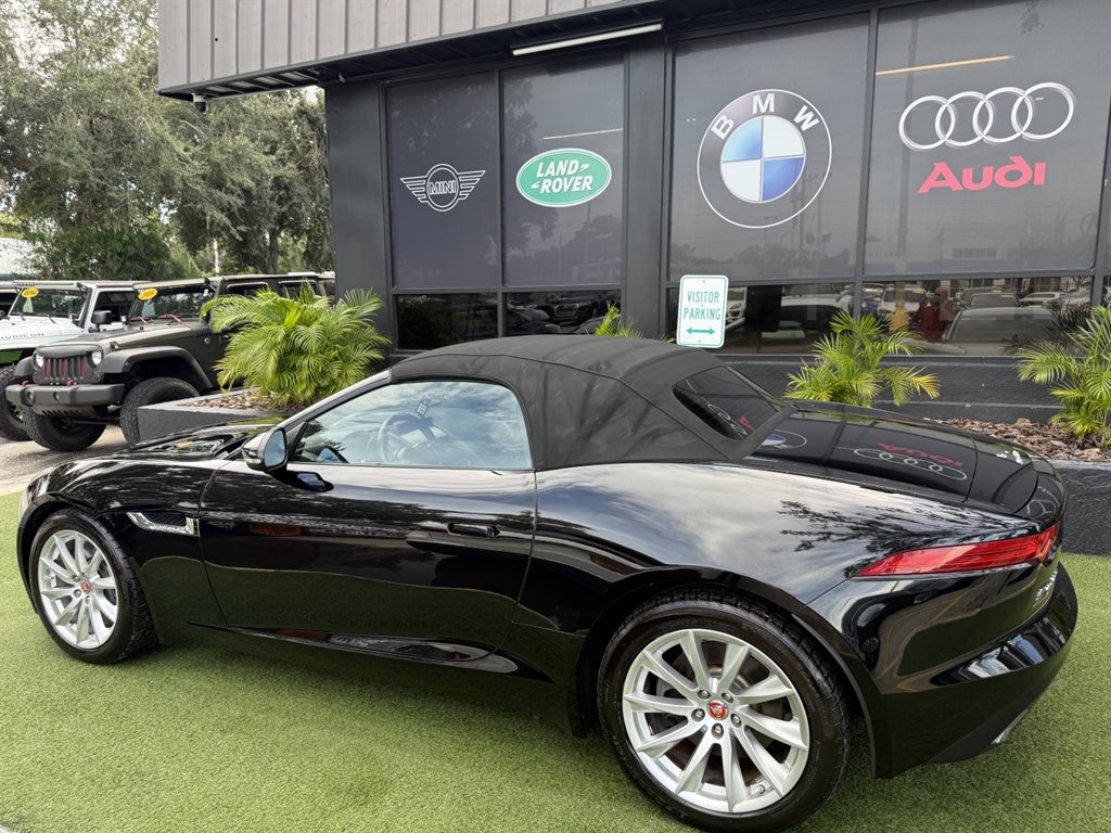 2017 Jaguar F-TYPE Base - Photo 10