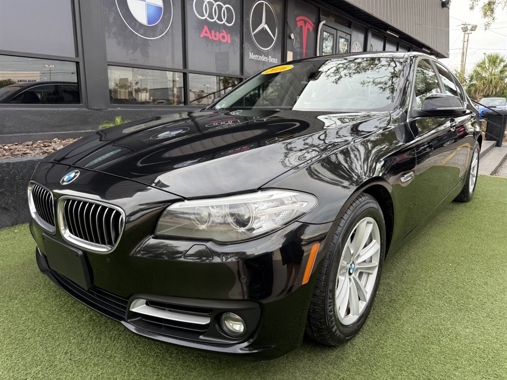 2016 BMW 5 Series 528i xDrive Sedan's photo