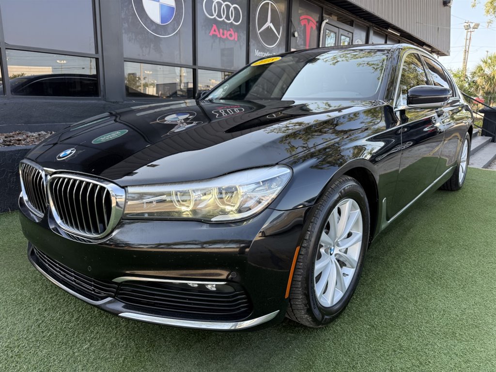 2018 BMW 7 Series 740i's photo