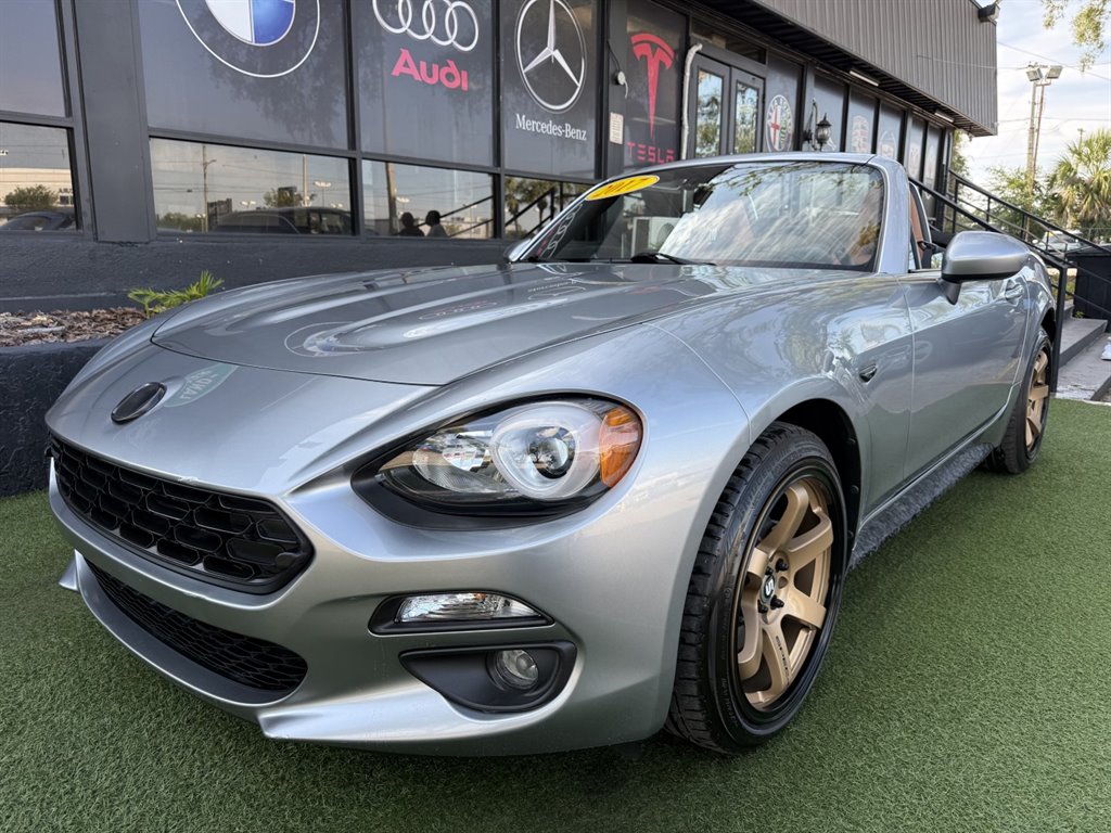 2017 FIAT 124 Spider 1.4 Lusso's photo