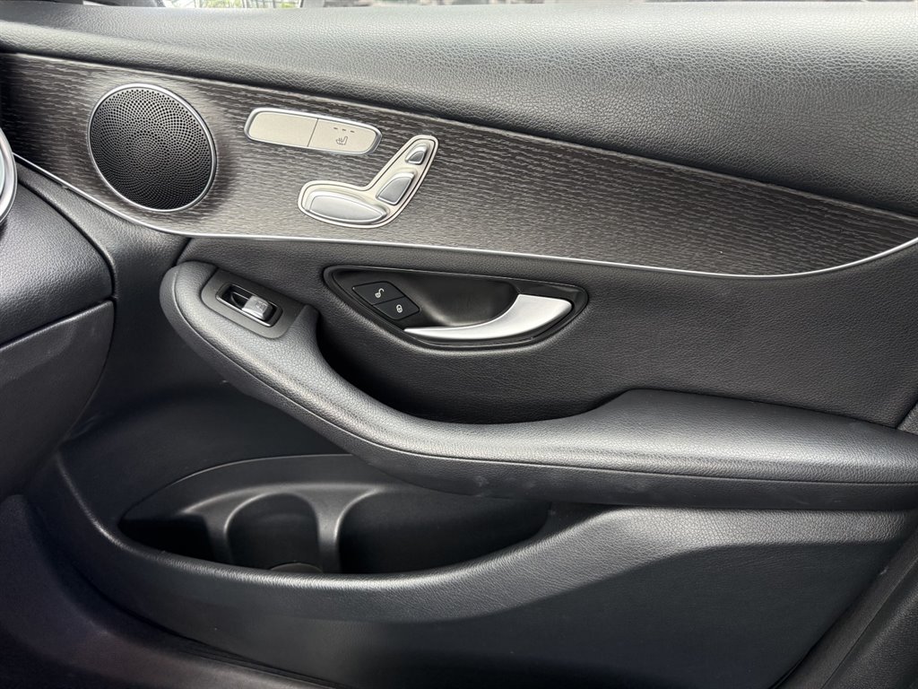 2021 Mercedes-Benz GLC GLC300 - Photo 31