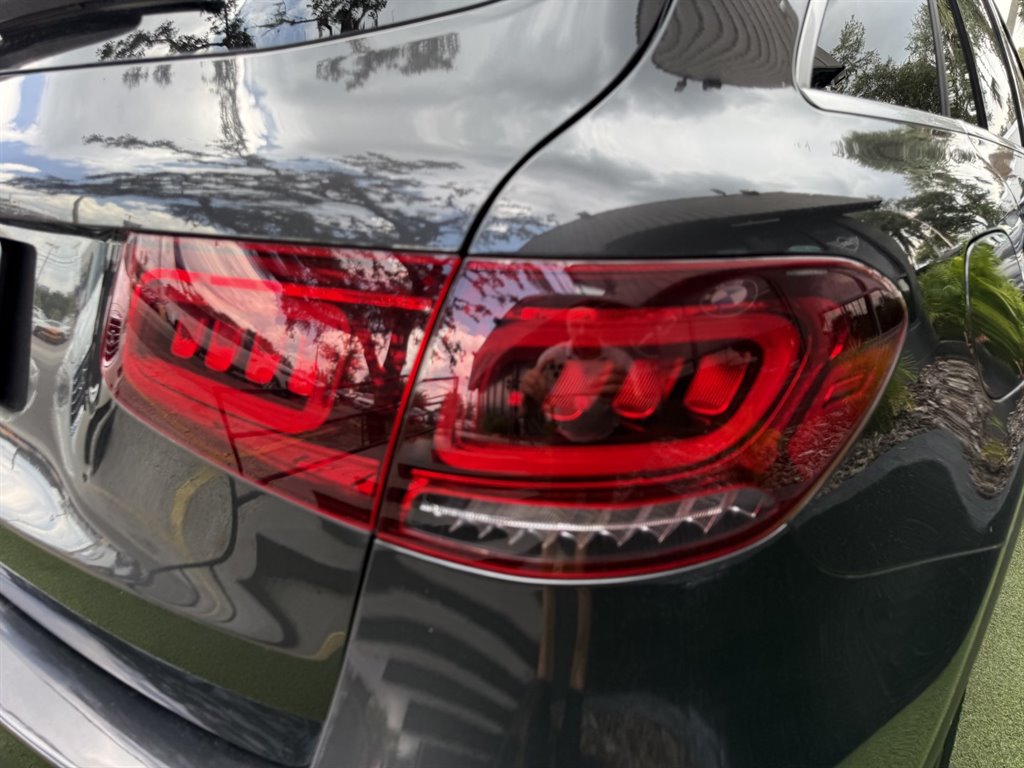 2021 Mercedes-Benz GLC GLC300 - Photo 12