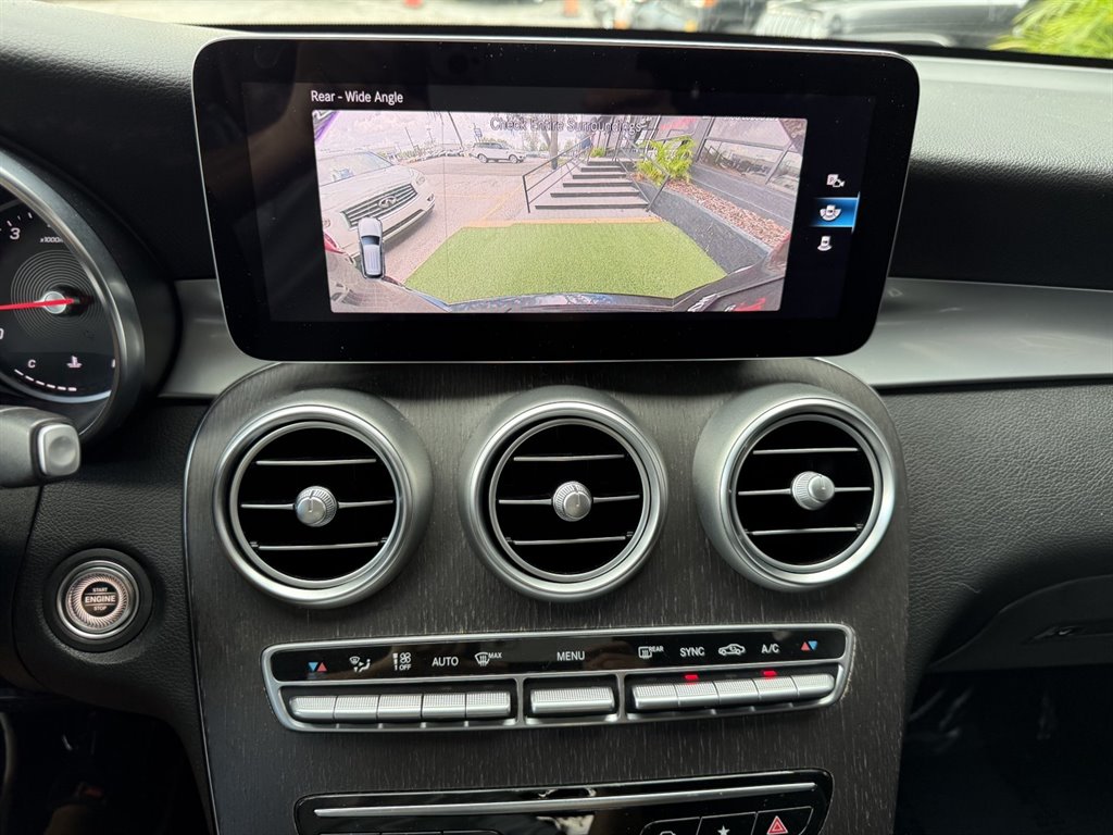 2021 Mercedes-Benz GLC GLC300 - Photo 28