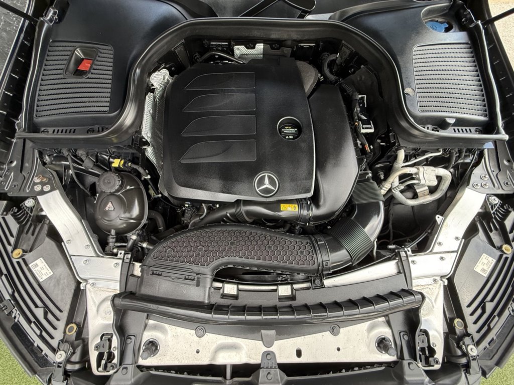 2021 Mercedes-Benz GLC GLC300 - Photo 34