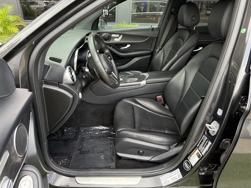 2021 Mercedes-Benz GLC GLC300 - Photo 13